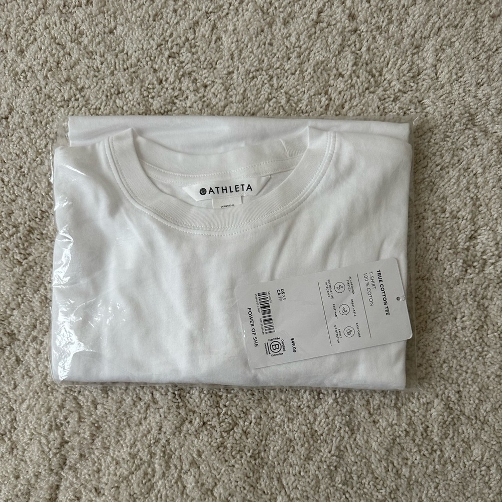 Woman’s Athleta True Cotton White Tee Shirt Size XS New With Tags